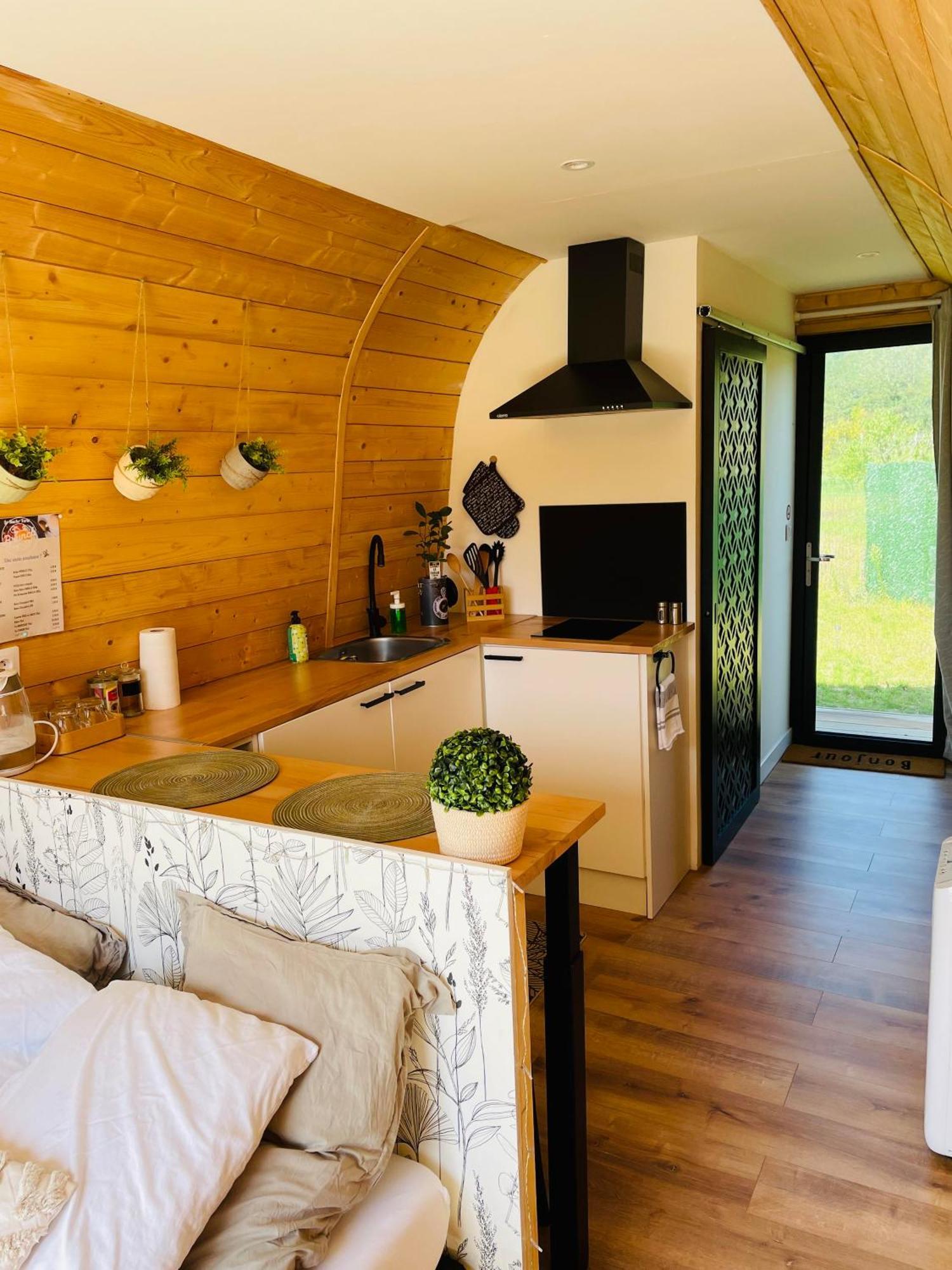Logement Insolite : La Ruche Verte Monts-sur-Guesnes Εξωτερικό φωτογραφία