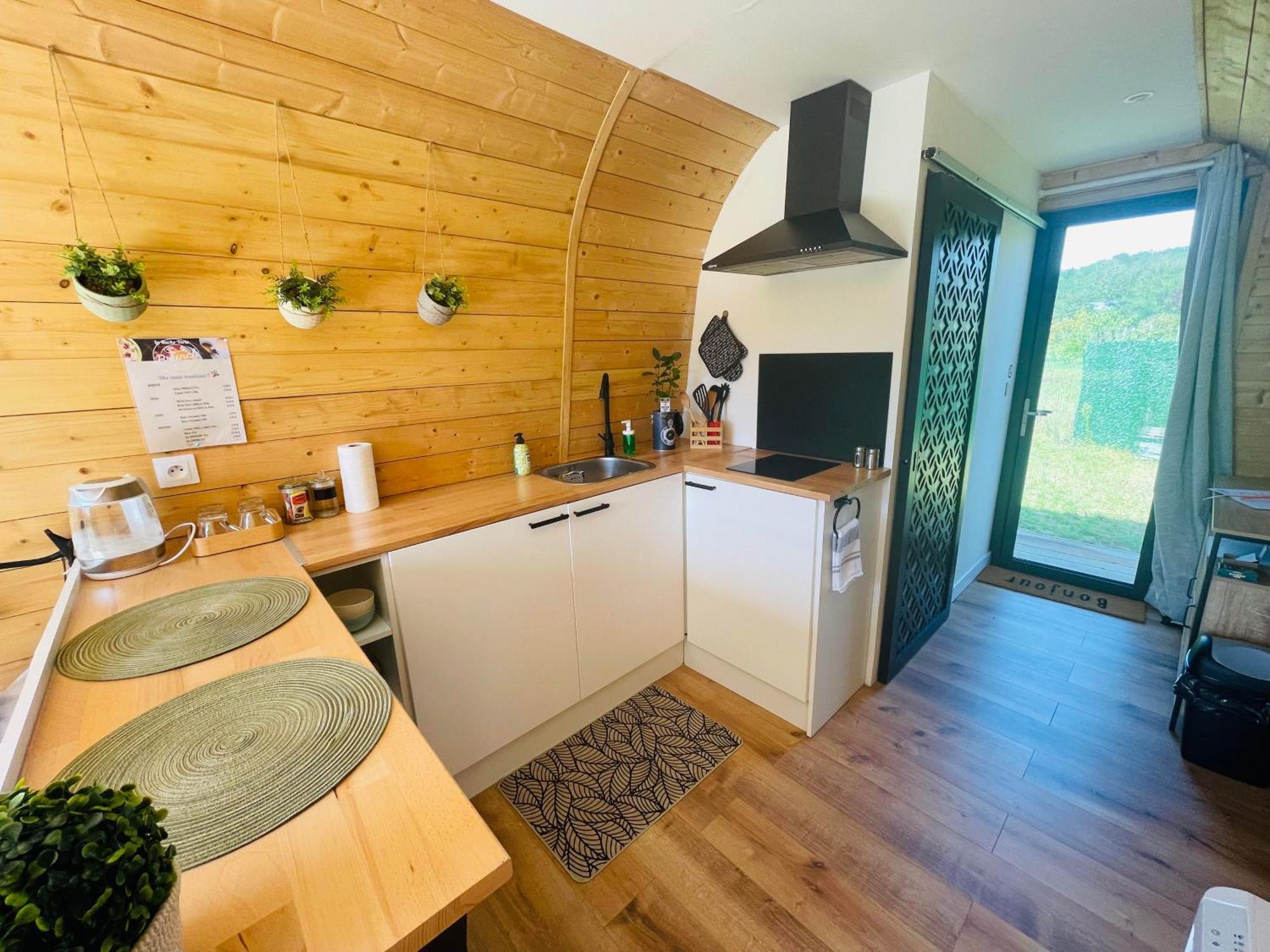 Logement Insolite : La Ruche Verte Monts-sur-Guesnes Εξωτερικό φωτογραφία