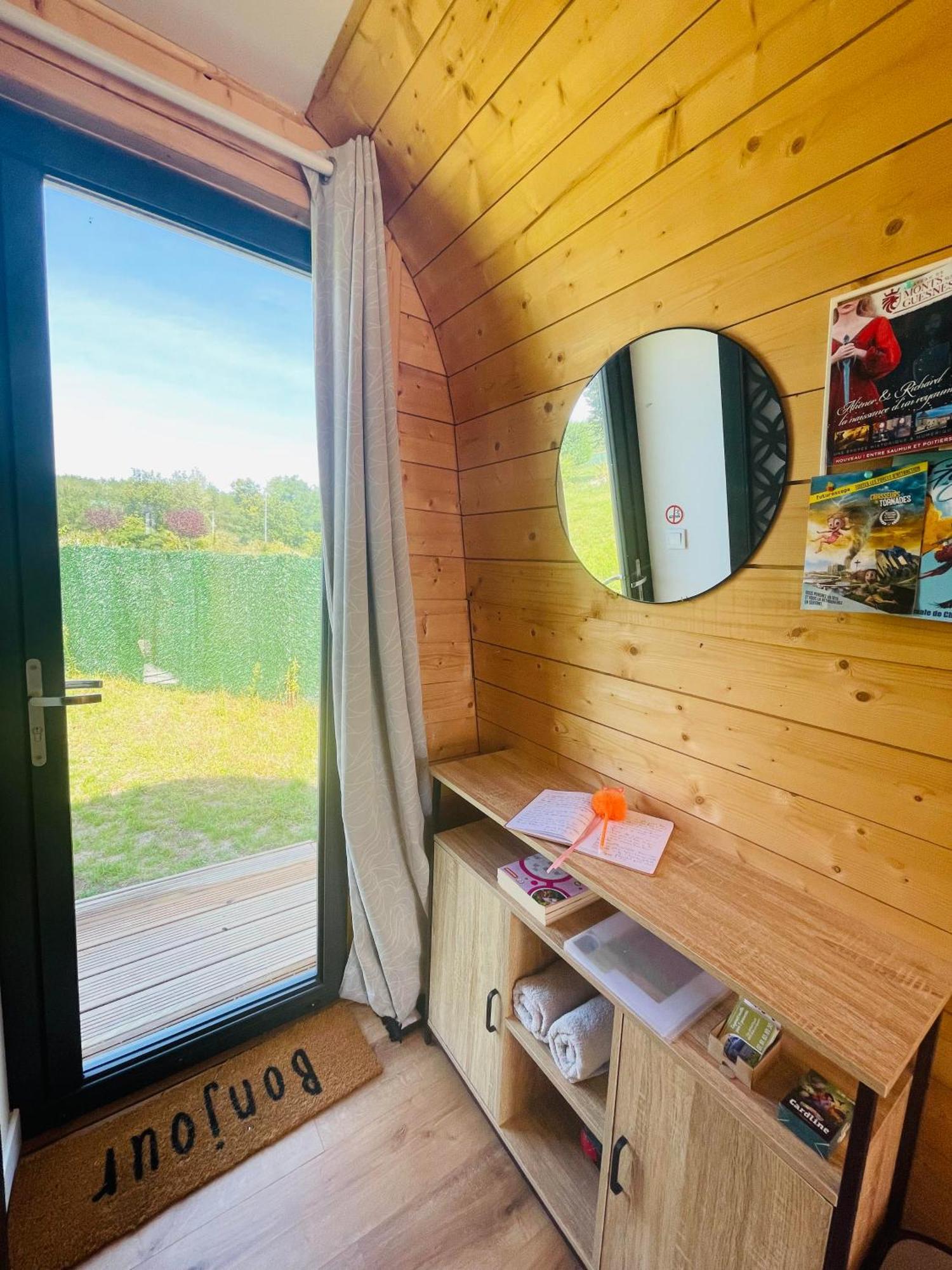 Logement Insolite : La Ruche Verte Monts-sur-Guesnes Εξωτερικό φωτογραφία